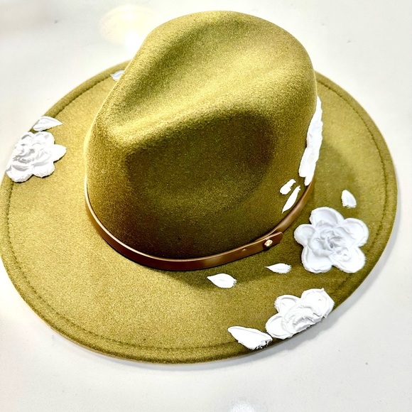 Hand painted Panama hat - Field of Petals - Picture 3 of 5